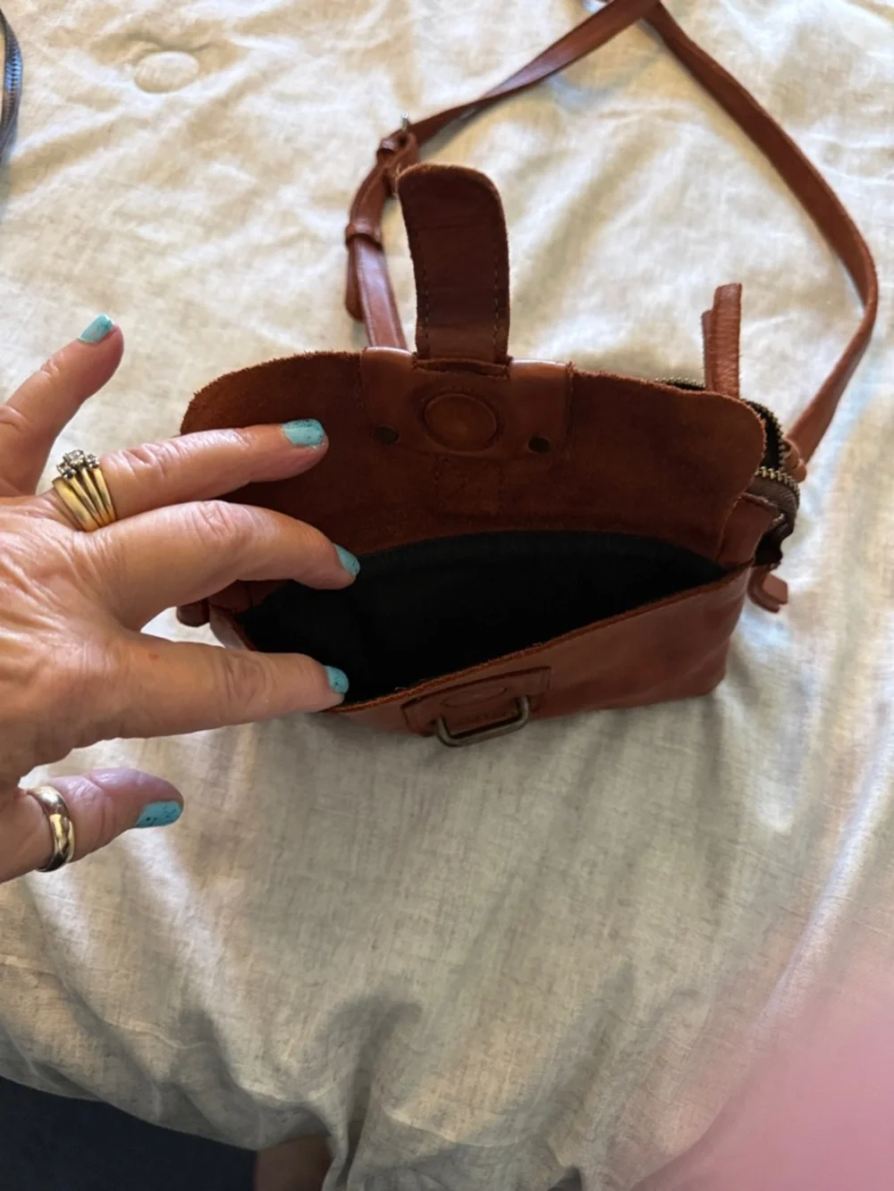 Harbour 2nd Brown Leather Crossbody Bag - Picture 3 of 4